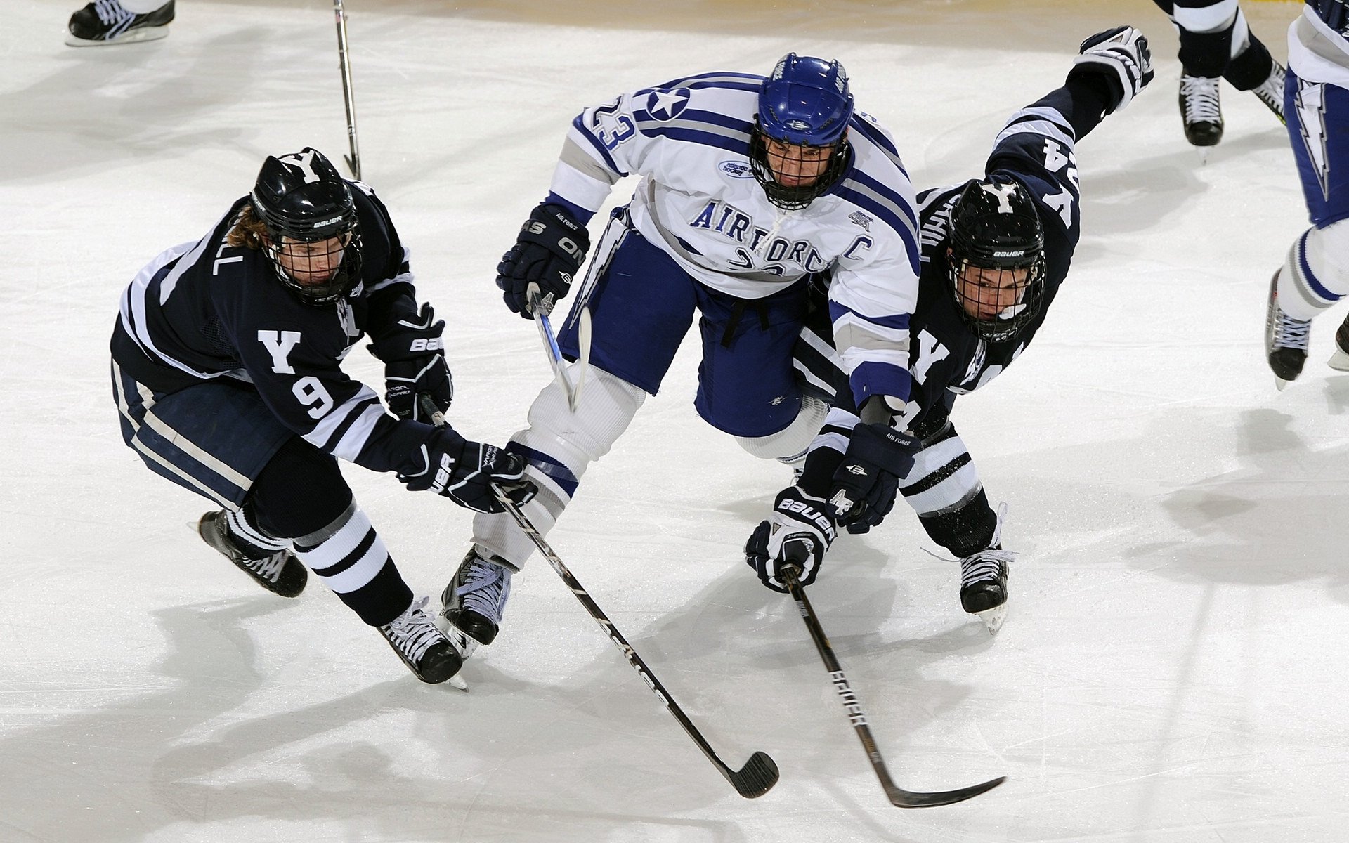 西甲裁判引入多模态语义反馈机制提升现场沟通顺畅度