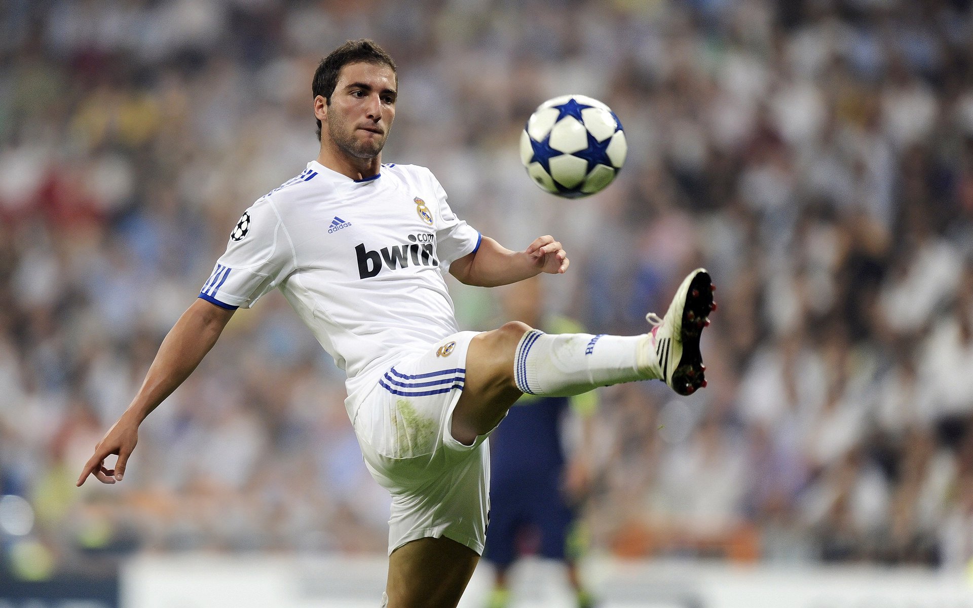 “中超联赛电视转播覆盖全国各大平台，再创新高”，2021中超赛事转播权